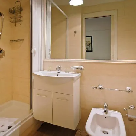 Vatican Luxury With Terrace - 7 People Apartment *